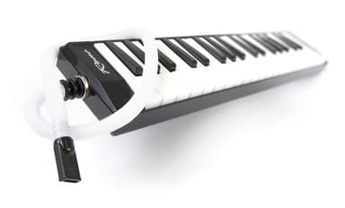 Reno RM37 - BK Melodika, Svart