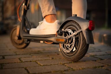 Ninebot av Seqway KickScooter elektrisk sparkesykkel F30D