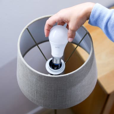 WiZ LED startpakke E27 8W 929002451201