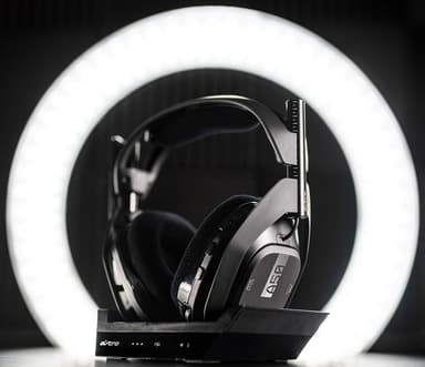 Astro A50 trådløst gaming headset og Astro A50 basestasjon