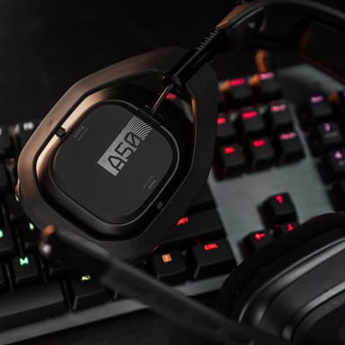 Astro A50 trådløst gaming headset og Astro A50 basestasjon