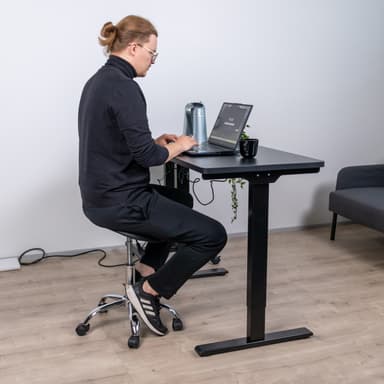 Lykke Elektrisk Hev- og Senk Skrivebord M200, svart, 120 x 60cm