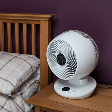 MeacoFan 650 sirkulasjonsvifte. DC-teknologi. Svinger fra høyre til venstre. Quiet Mark-sertifisert. USB-kabel. ECO-modus.
