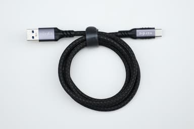 NÖRDIC 1m USB3.2 Gen1 USB-C til A nylonflettkabel hurtiglading 3A 5Gbps Strømforsyning PD 60W