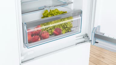 Bosch kombiskap KIS87AFE0 innebygd