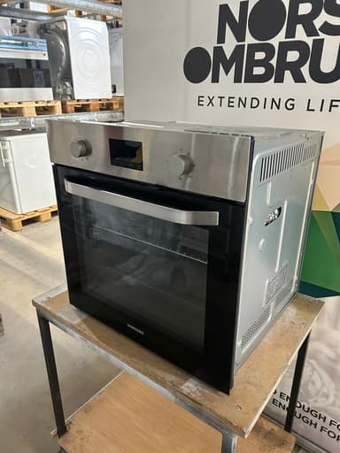 Samsung Integrert stekeovn NV70K1340BS (stål) - brukt