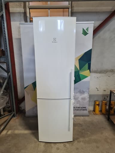 Electrolux kombiskap EN3853MOW (Hvit) - brukt