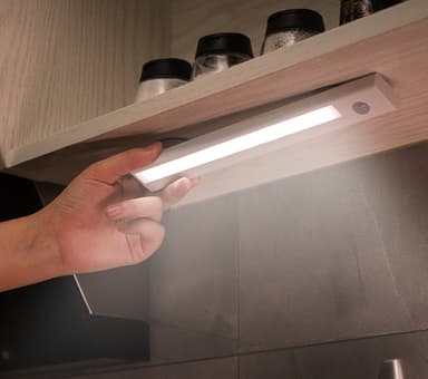 INF LED-lyslist med bevegelsessensor Hvit