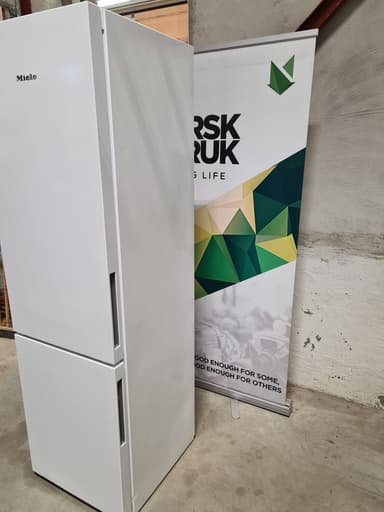 Miele kjøleskap KFN 29032 D ws - brukt