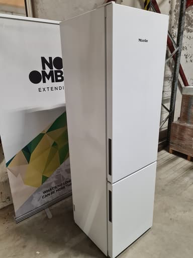 Miele kjøleskap KFN 29032 D ws - brukt