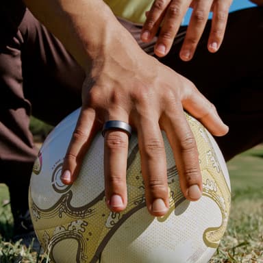 Oura Ring smarttring 4 størrelse 6 (Stealth)