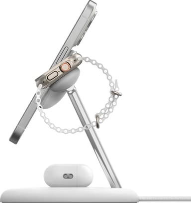 Belkin BoostCharge Pro 3-in-1 Qi2 trådløs ladestasjon (hvit)