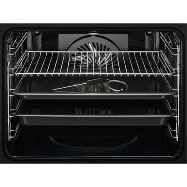 Electrolux integrert stekeovn OOP825NZ1
