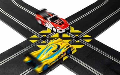 Scalextric C8213 - Cross Roads Track Pack