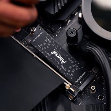 Kingston FURY Renegade NVMe intern SSD med kjøleribbe (2 TB)