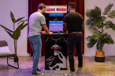 Arcade 1 UP NBA Jam arkademaskin Shaq Edition