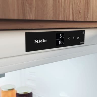 Miele Kombiskap KFN 7833 D (integrert)