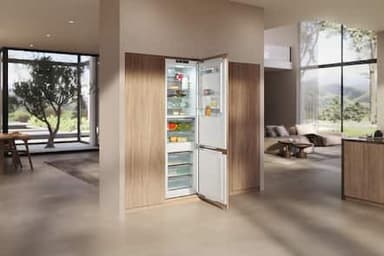 Miele Kombiskap KFN 7833 D (integrert)