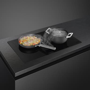 Smeg Platetopp med integrert ventilasjon HOBD382MB2