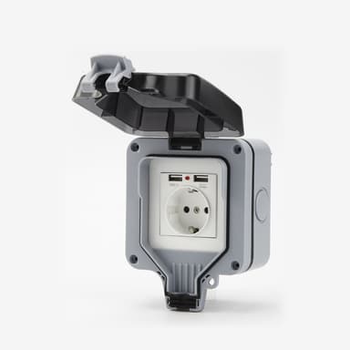 Vanntett vegguttak med deksel, med 2 USB-porter Grå