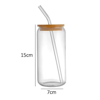 Glass med trelokk og sugerør