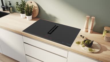Bosch Platetopp med integrert ventilasjon PVQ895H26E