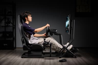 Piranha racingsimulator cockpit (sort)