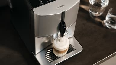 Siemens EQ300 kaffemaskin TF301E09 (pianosort)