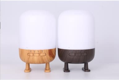Luftfukter med høyttaler og lampe, mørkt tredesign