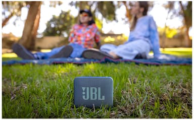 JBL GO Essential 2 bærbar høyttaler (blå)