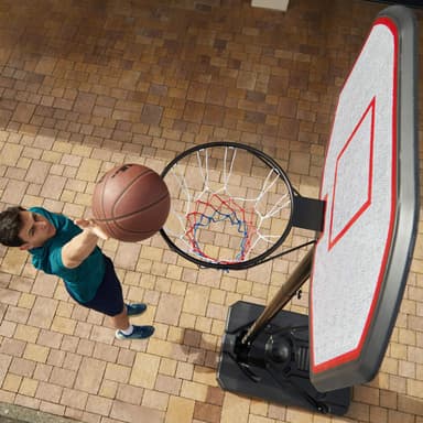 Basketballkurv med stativ - svart
