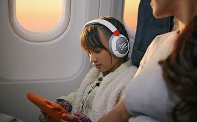JBL Junior 470NC trådløse over-ear hodetelefoner (hvit)