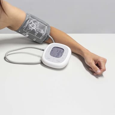 Nedis Blodtrykksmåler | Væpne | LCD-skjerm med bakgrunnsbelysning | 22 - 42 cm | Minnespor: 60 | Hvit