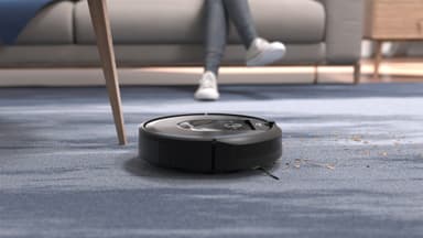 iRobot Roomba robotic vacuum cleaner i8178
