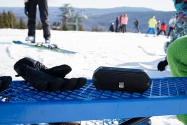 Altec Lansing HydraJolt bærbar høyttaler (sort)