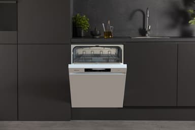 Hisense Oppvaskmaskin HBU642DW