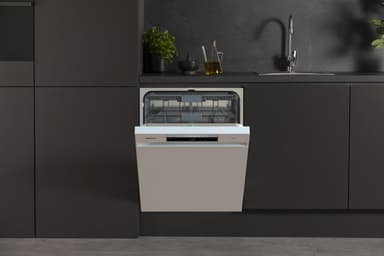 Hisense Oppvaskmaskin HBU663BW