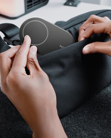 Belkin BoostCharge Qi2 magnetisk sammenleggbart ladestativ (sort)