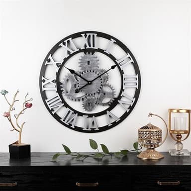 Dekorativ Veggklokke med Elegant Sølvfarget Design – 58 cm Diameter | Romertall