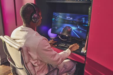 JBL Quantum 100M2 gamingheadsett (sort)