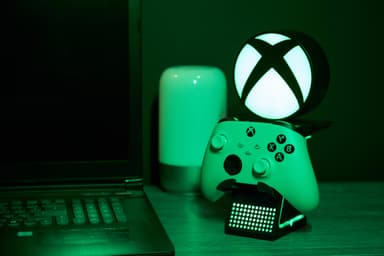 Cable Guys IKON holder for telefon/kontroller (Xbox)