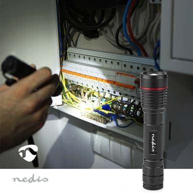 Nedis LED lommelykt | Batteri drevet | 3.7 V DC | 10 W | N/A | batterier følger med | Oppladningsbar | Nominell lysfluks: 1000 lm | Lysrekkevidde: 200 m | Strålevinkel: 10 °