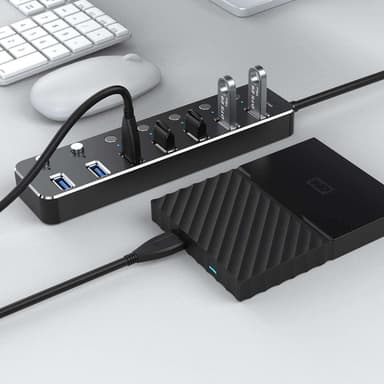 NÖRDIC 7-ports hub USB-C 3.0 5Gbps med individuell bryter 25 cm kabel svart aluminium