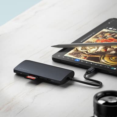 Satechi USB-C 8K Ethernet V3 Multiport USB hub (Midnight)