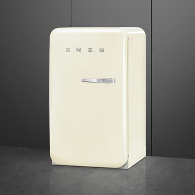 Smeg 50 s Style kjøleskap med fryser FAB10LCR6 (Krem)