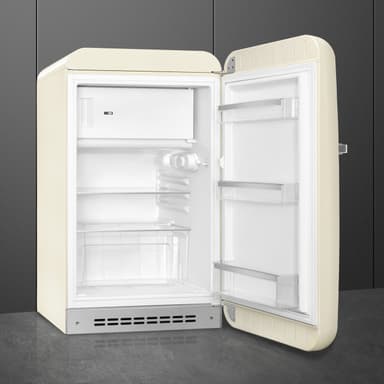 Smeg 50 s Style kjøleskap med fryserFAB10RCR6 (krem)