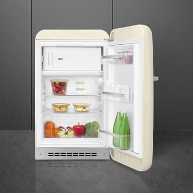 Smeg 50 s Style kjøleskap med fryserFAB10RCR6 (krem)