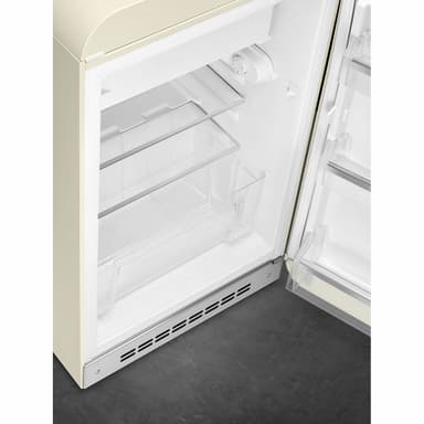 Smeg 50 s Style kjøleskap med fryserFAB10RCR6 (krem)