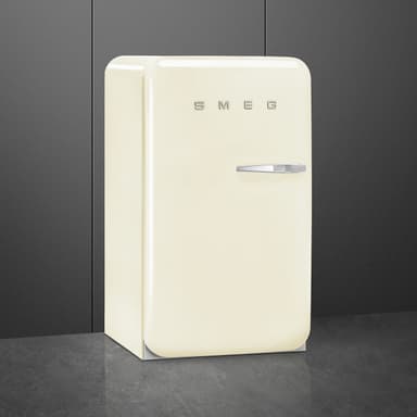 Smeg 50 s Style kjøleskap med fryser FAB10LCR6 (Krem)
