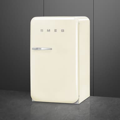 Smeg 50 s Style kjøleskap med fryserFAB10RCR6 (krem)